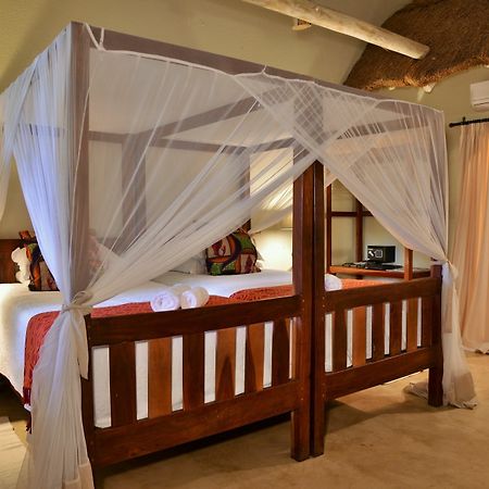 Bayete Guest Lodge ヴィクトリア・フォールズ エクステリア 写真